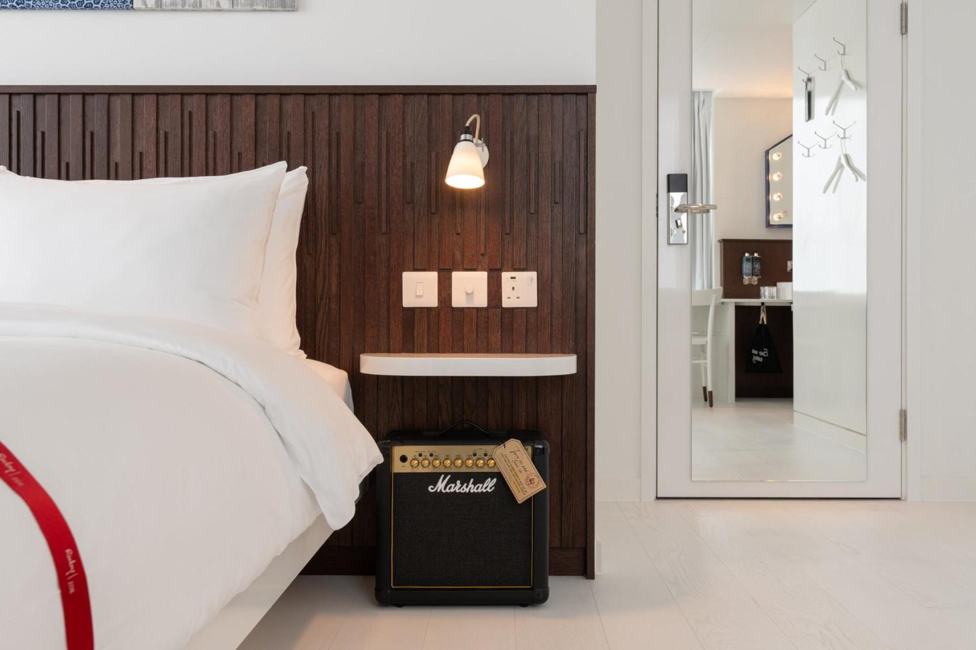 Ruby Zoe Hotel London Exterior photo